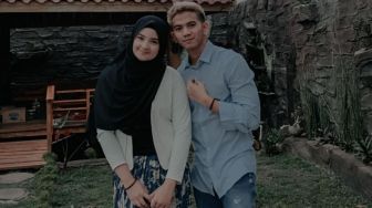 Ridho DA Unggah Foto Bareng Pacar, Umumkan Akan Segera Menikah