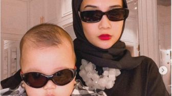 Zaskia Sungkar Kabarkan Baby Ukkasya Positif COVID-19, Gejalanya Bikin Sang Ibu Sedih
