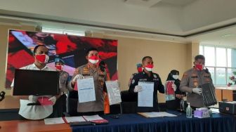 Palsukan Sertifikat Vaksin dan Surat Swab Antigen, Tukang Fotokopi di Tangerang Dibekuk