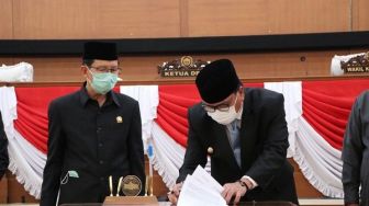 DPRD Muara Enim Sahkan Raperda Perubahan RPJMD TA 2018-2023