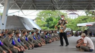 Satpol PP Kota Makassar Dihimbau Tetap Santun Namun Tegas Menegakkan Aturan