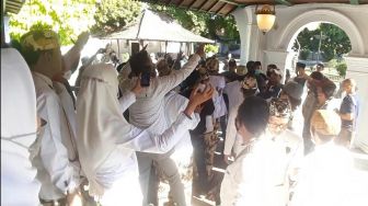 Babak Baru Konflik Keraton Kasepuhan Cirebon: Kini Ada Empat Sultan