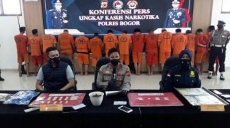 Bawa Ganja, Polres Bogor Comot Imigran Asal Afghanistan di Puncak Bogor