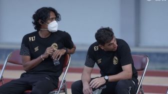 Kisah Haru Asisten Pelatih Arema FC: Hampir Pensiun karena Tragedi Kanjuruhan, Diminta Bangkit oleh Keluarga Korban