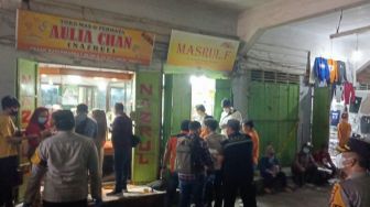 Beringas! Komplotan Perampok Bersenpi Gasak Toko Emas di Medan, Petugas Ditembak