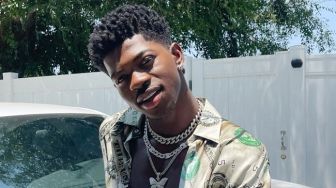 Gaya Nyentrik Rapper Lil Nas X di MTV VMA 2021, Bagian Perutnya Bikin Penasaran