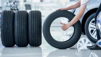 Perlu Ganti Ban Mobil? Ini Rekomendasi Merk Ban Mobil Terbaik serta Hargany