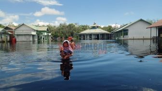 Pondok Pesantren Ustaz Mat Juri di Desa Pasir Nyaris Tenggelam