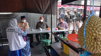 Makan Es  Buah di Malioboro, Menteri Teten Masduki Dicurhati PKL