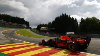 Hasil FP2 F1 GP Belgia: Diwarnai Kecelakaan, Verstappen Jadi yang Tercepat