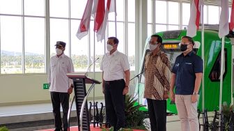 Buka Soft Launching Kereta Api YIA, Luhut: Cuma Butuh 40 Menit ke Bandara