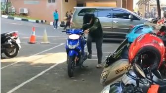 Hidupkan Honda BeAT Gunakan Kick Starter, Pemotor Ini Malah Bikin Publik Ngakak, Kok Bisa?