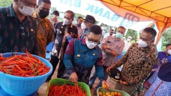 Bupati Banggai Dorong Pembentukan BUMDes di Desa Lumpoknyo dan Salodik