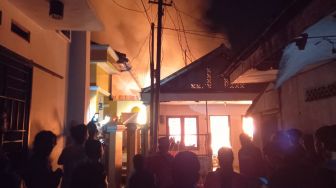 Rumah ‘Kosong’ Dekat Kantor Bupati Lebak Tiba-tiba Terbakar