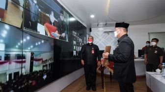 Wakil Bupati Gowa Serahkan Ranperda Perubahan APBD Tahun 2021