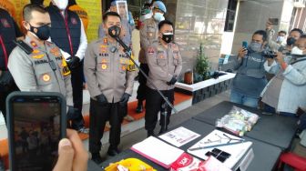 Komplotan Garong Spesialis Minimarket di Karawang Dibekuk, Satu Diantaranya Didor