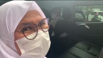 Kenalan di Pesawat, Pimpinan KPK Lili Pintauli Pernah Selfie Bareng Tersangka M Syahrial