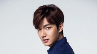 Ikut Berduka Atas Tragedi Kanjuruhan, Lee Min Ho Pasang Foto Hitam Bertulis 'Pray for Indonesia'