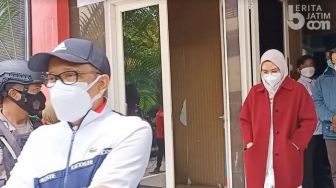 Bupati Probolinggo Tantriana Ditangkap KPK, Pegiat Antikorupsi Cukur Gundul
