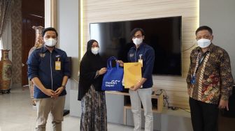 Bank Mandiri Taspen Serahkan Santunan ke Ahli Waris Mantan Bupati Bekasi