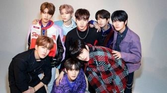 Stray Kids Resmi Jadi Million Seller Lewat 'NOEASY'!