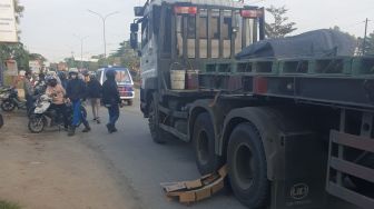 Cegat Truk Trailer di Jalan Lingkar Selatan, Remaja Tewas Terlindas