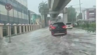 Diguyur Hujan 3 Jam, Palembang Dikepung Banjir
