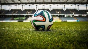 Benahi Infrastruktur Sepak Bola, Pemerintah akan Renovasi Stadion yang Memiliki Banyak Suporter