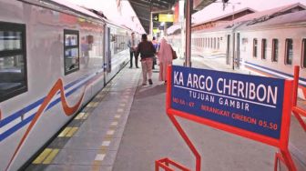 Kereta Argo Cheribon Beroperasi Kembali, Ini Jadwalnya
