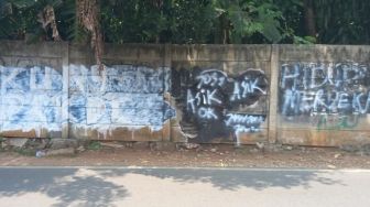 Kesaksian Warga soal Mural Mirip Jokowi di Jagakarsa, Dibuat Senin Dini Hari