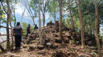 Warga Gayamharjo Temukan Struktur Batuan di Bukit Diduga Candi, Begini Penampakannya