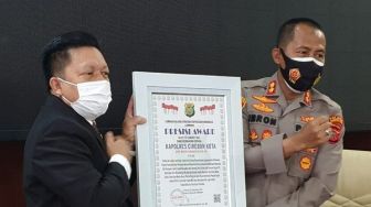 Apresiasi Kinerja, Kapolres Cirebon Kota Raih Presisi Award dari Lemkapi