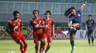 Tekuk Persipura 1-0, Arema FC Raih Kemenangan Perdana di Liga 1 2021-2022