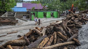 Diterjang Banjir Bandang, Puluhan Rumah di Sigi Terendam Lumpur