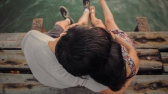 4 Tips Memberi Ruang pada Pasangan Tanpa Kebablasan, Bebas tapi Tetap Setia
