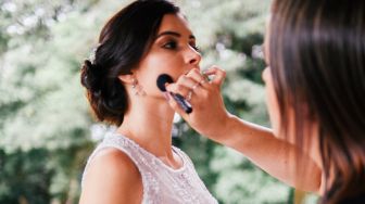 Curhat Wanita Habiskan Rp4 Juta untuk Riasan Pengantin, Hasilnya Malah Mirip Makeup saat Pulang Kerja