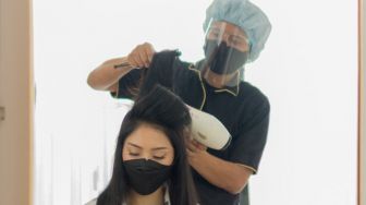 Tak Perlu ke Mana-mana, Kini Kamu Bisa Nikmati Perawatan Salon di Rumah