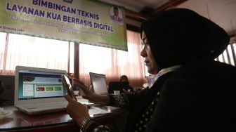Pegawai Kantor Urusan Agama (KUA) mengikuti bimbingan teknis layanan KUA berbasis digital di Banda Aceh, Aceh, Kamis (9/9/2021). ANTARA FOTO /Irwansyah Putra
