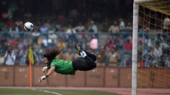 Rene Higuita, Kiper Nyentrik Pemilik Tendangan Kalajengking Berjuluk Si Gila
