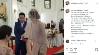 Minati Atmanegara Nikahkan Anak di Gereja, Iringan Lagu Rohani Jadi Sorotan