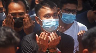 Sejumlah warga binaan mengikuti acara doa bersama di Rutan Kelas II B Serang, Banten, Kamis (9/9/2021). ANTARA FOTO/Asep Fathulrahman