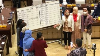 Voting Berkutat di Dua Nama, Nyoman Menang Mutlak jadi Calon Anggota BPK Terpilih