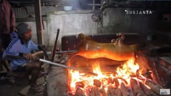 Nekat Resign Dari Kemensos, Mantan PNS Ini Malah Sukses Bisnis Kuliner Babi Guling