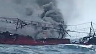 KM Hentri Terbakar di Lautan, 25 Nelayan Hilang