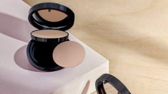 Perbedaan Loose Powder dan Compact Powder