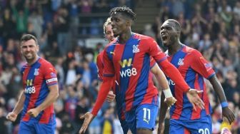 Hasil Liga Inggris: Crystal Palace Libas 10 Pemain Tottenham 3-0