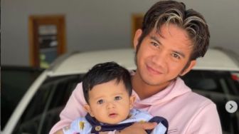 6 Potret Baby Syaki Anak Rizki DA dan Nadya Mustika, Makin Gemesin!