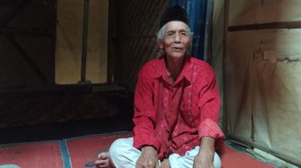 Hijrah dari Banten, Abah Kecrik Pilih Jadi Kuncen Petilasan Prabu Siliwangi di Gunung Hejo