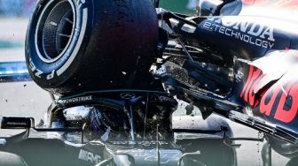 Kecelakaan di Monza, Mobil Lewis Hamilton Diperiksa Lebih Lanjut