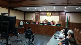 Sidang Eks Penyidik Robin, Jaksa KPK Hadirkan Azis Syamsuddin dan Mantan Walkot Cimahi
